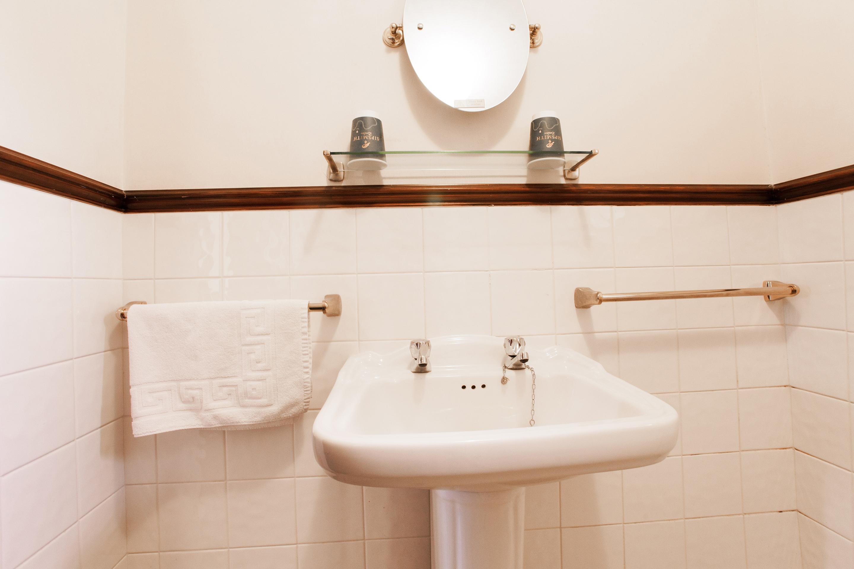 Oyo Ye Olde Bowling Green Inn (Adults Only) Bradwell  エクステリア 写真